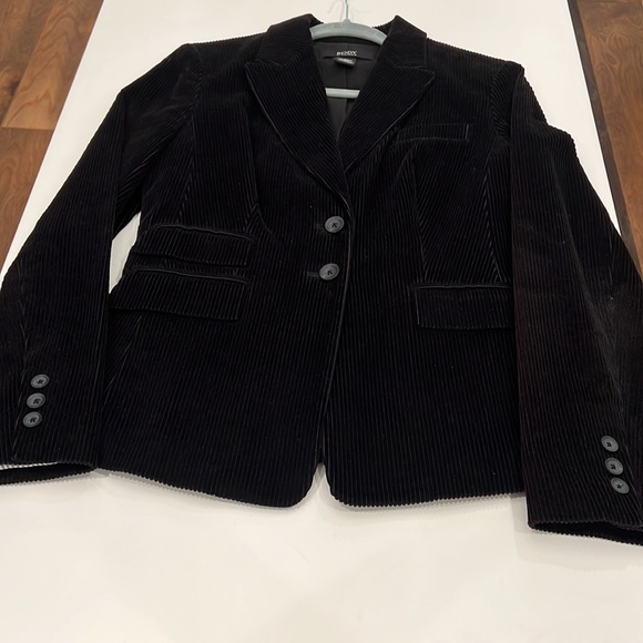 Pre-loved Woman’s Body by Victoria Secret Black Corduroy Blazer - Picture 4 of 9